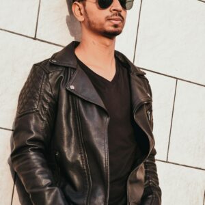 V-Neck Sweater - Men's Classic Pullover Knit